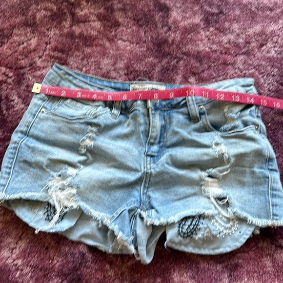 Angel Kiss Los Angeles Distressed Denim Raw Hem Cut off Shorts size 5 - Picture 7 of 7
